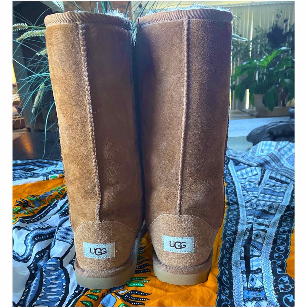 Big Kid Shoe Bundle Ugg’s & Jordan’s - Picture 2 of 12